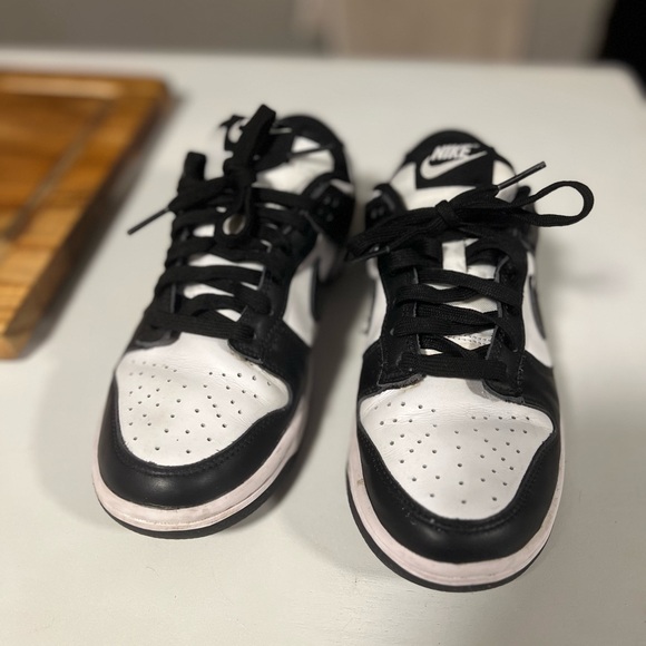 Nike Shoes - Nike Pandas - low - Size 6